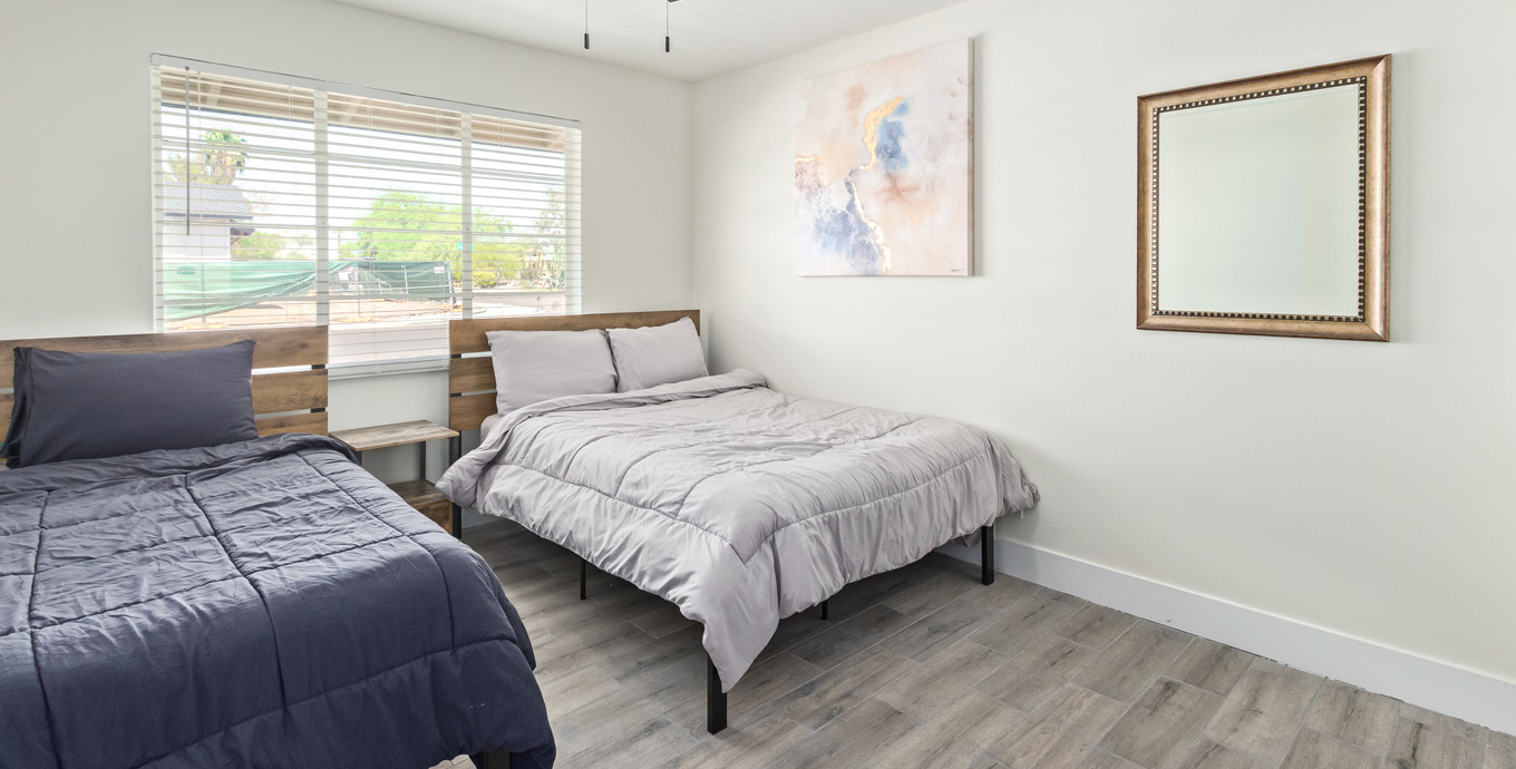Guest bedroom 2 with two memory foam mattresses